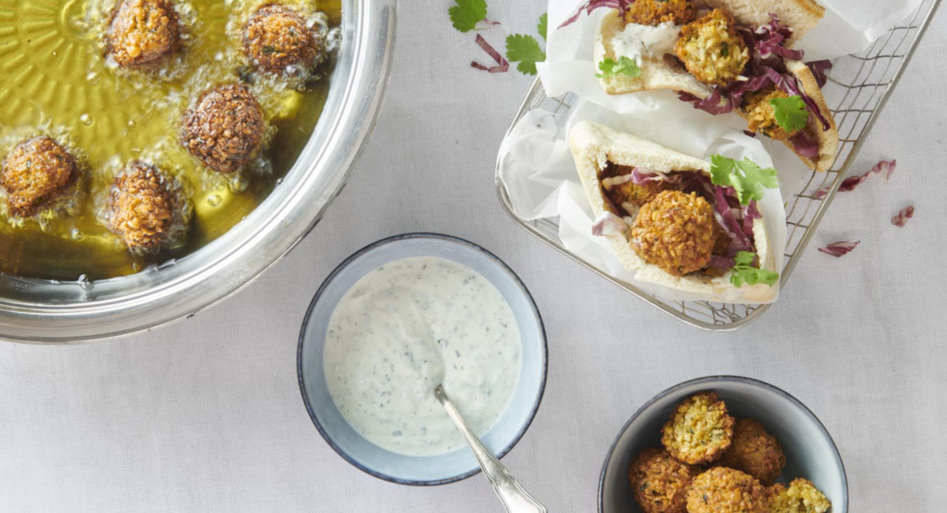 Falafel mit Tahini-Sauce