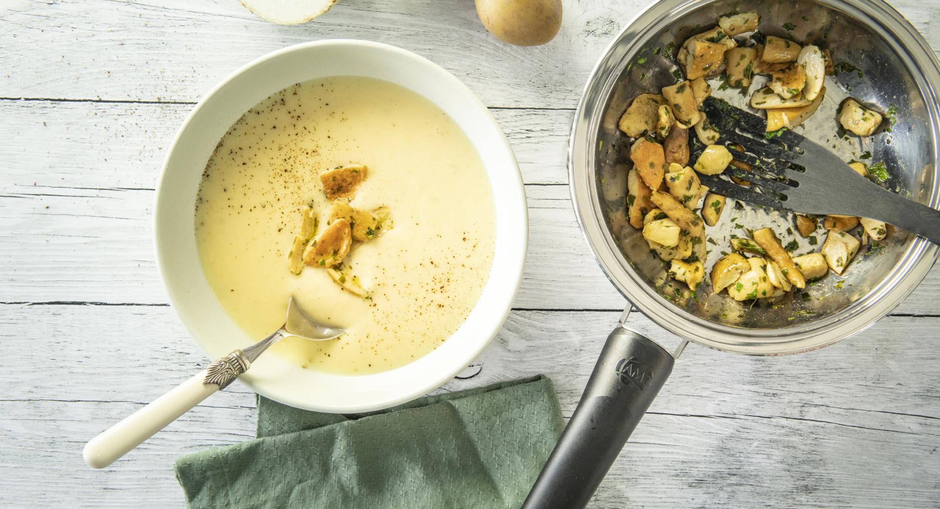 Sellerie-Kartoffel-Suppe mit Steinpilzen