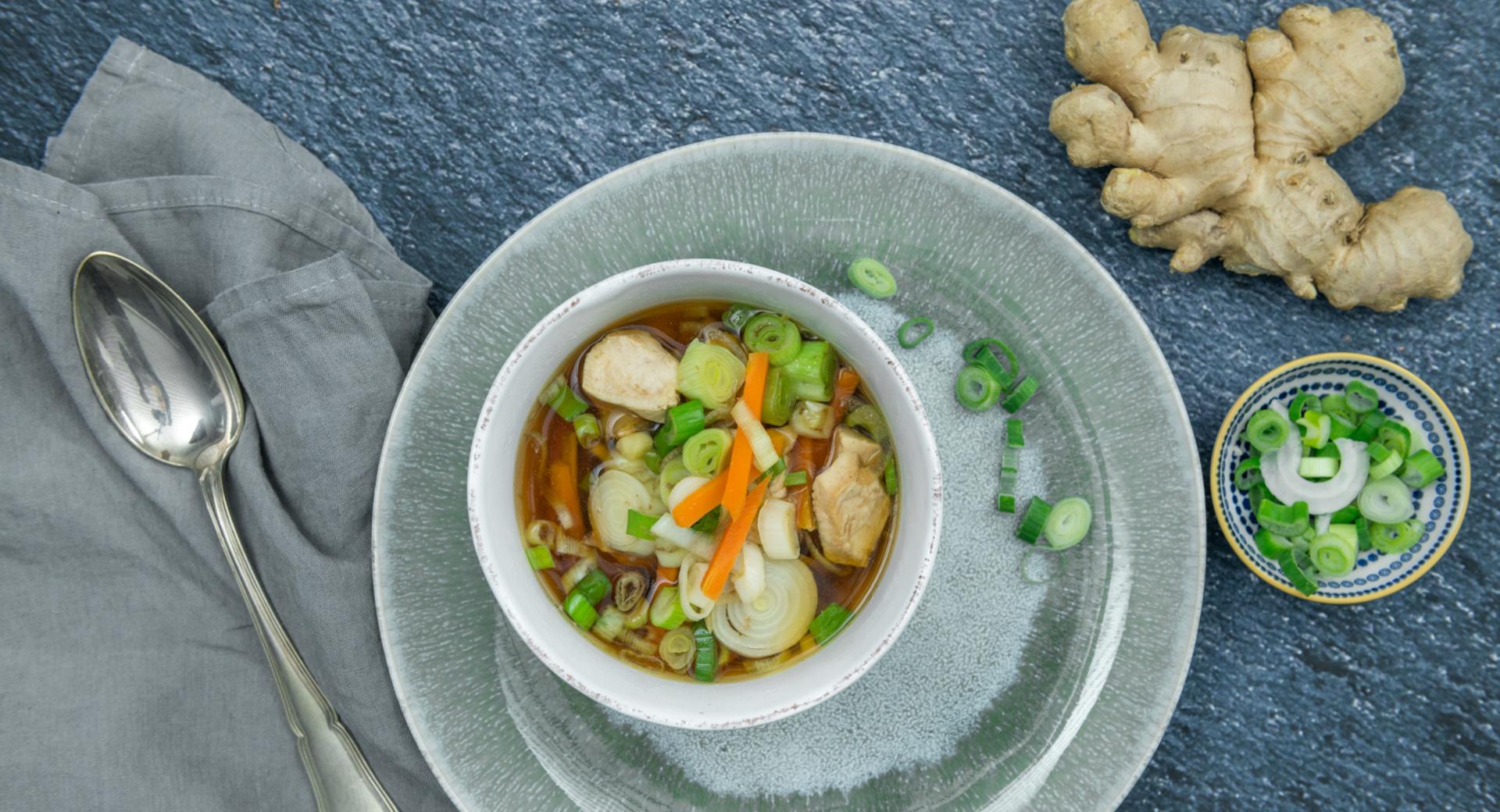 Asiatische Hühnersuppe 