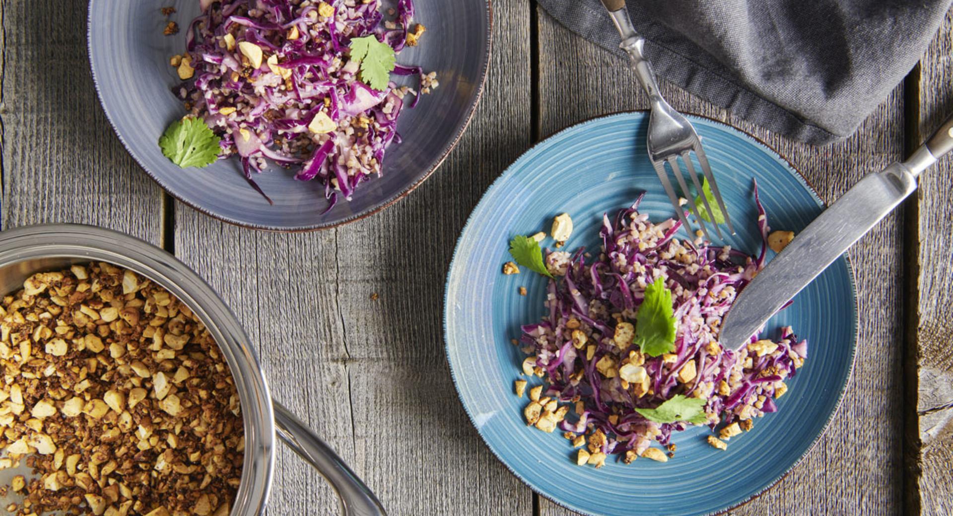 Rotkohlsalat mit Ingwer-Sesamdressing