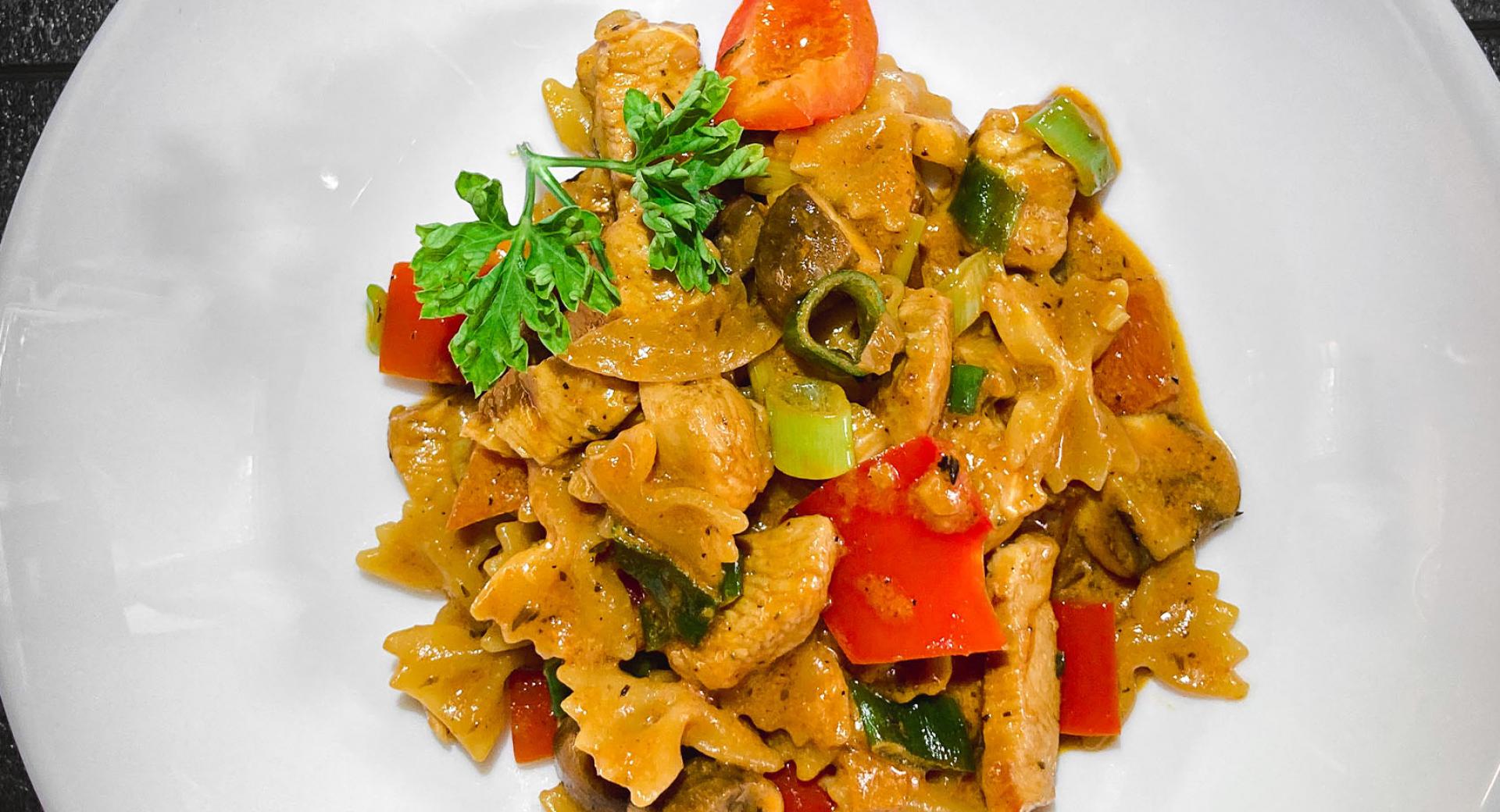 Farfalle con Pollo