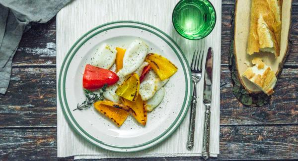 Gegrillter Tintenfisch mit Paprikaschoten 