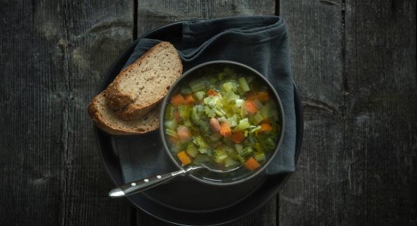 Italienische Gemüsesuppe