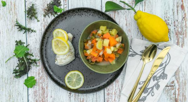 Fischfilet mit Kartoffelgemüse