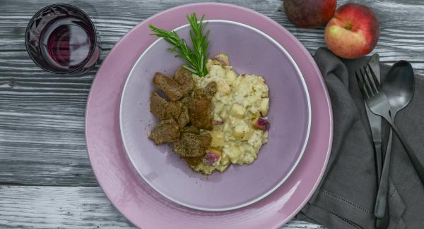 Pfirsich-Risotto mit Lammrückenfilet