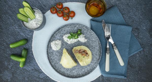 Thunfischknödel mit Joghurtdip