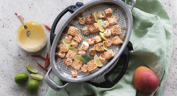 Lachs-Garnelenspieße in Limetten-Marinade