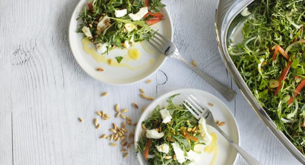 Rucola Salat mit Büffelmozzarella 