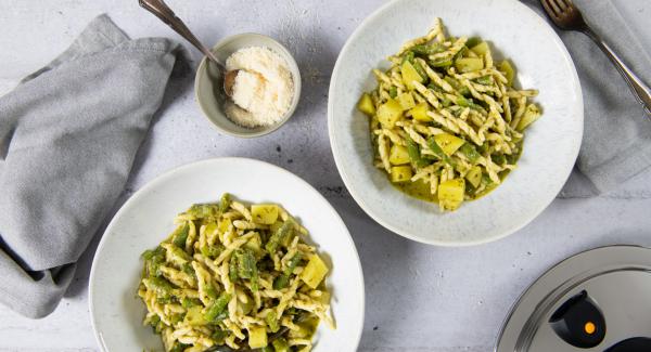 Trofie mit Pesto und Gemüse