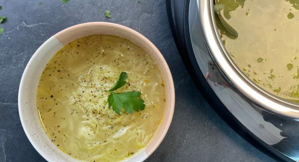 Luxemburgische Zwiebelsuppe