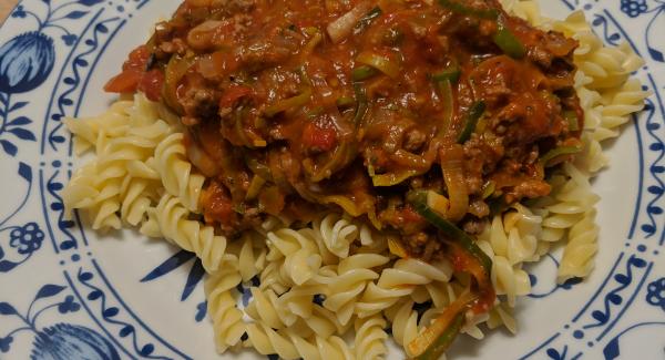 Pasta mit Kräuter-Tatar