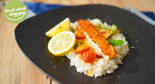 gebratener Lachs mit Reis 